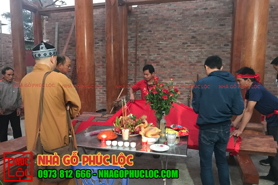 Mâm lễ cúng cất nóc nhà gỗ 5 gian ở Bắc Ninh 