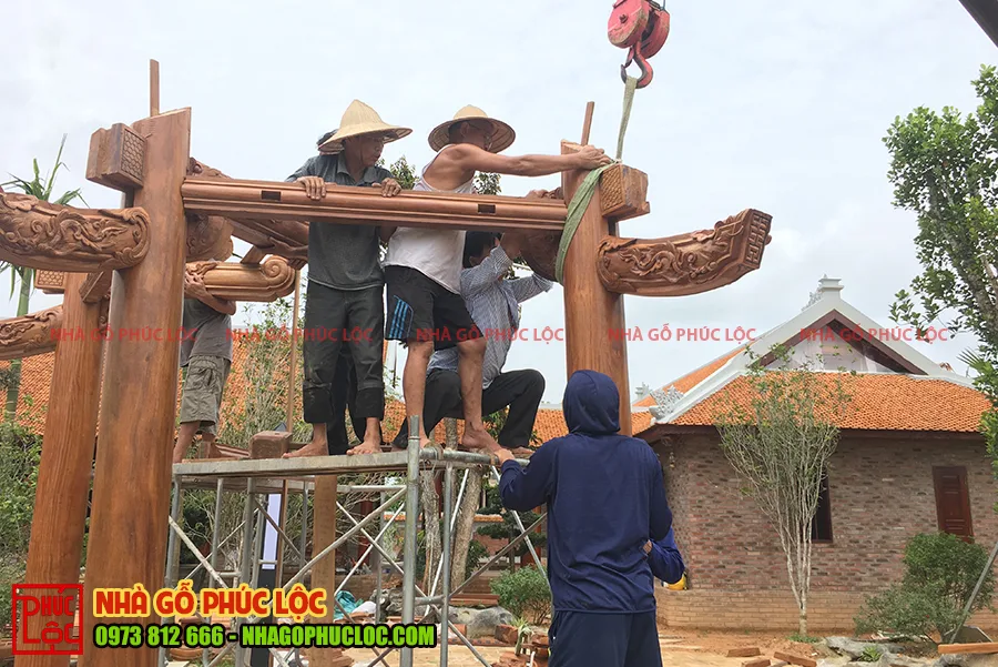 Những bước lắp dựng đầu tiên của chòi lục giác