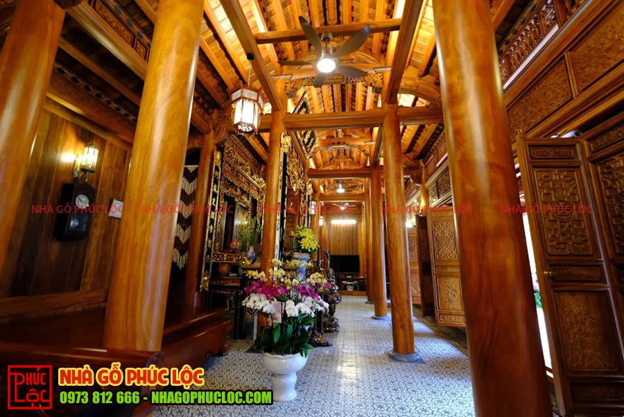 Bên trong ngôi nhà gỗ lim 5 gian