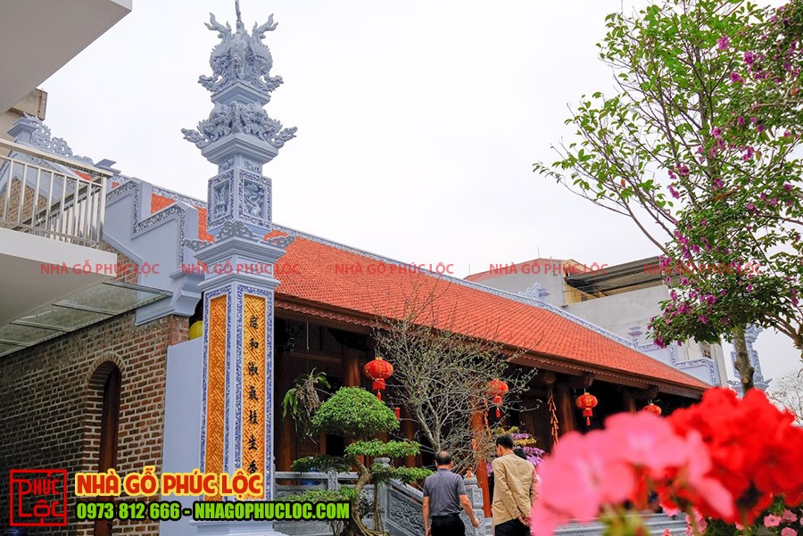 Mẫu nhà gỗ 5 gian 2 buồng gói có 2 cột đồng trụ