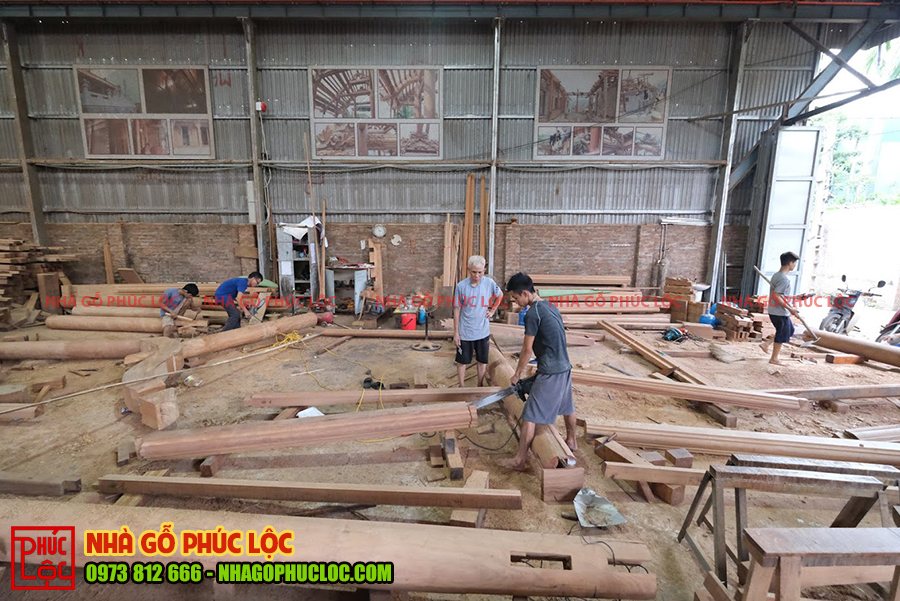 Gia công cấu kiện bằng gỗ lim Lào tại xưởng mộc 