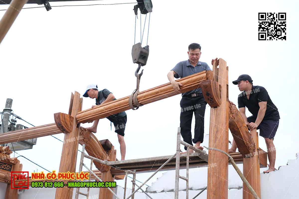 Nha-go-3-gian-co-hau-cung-12