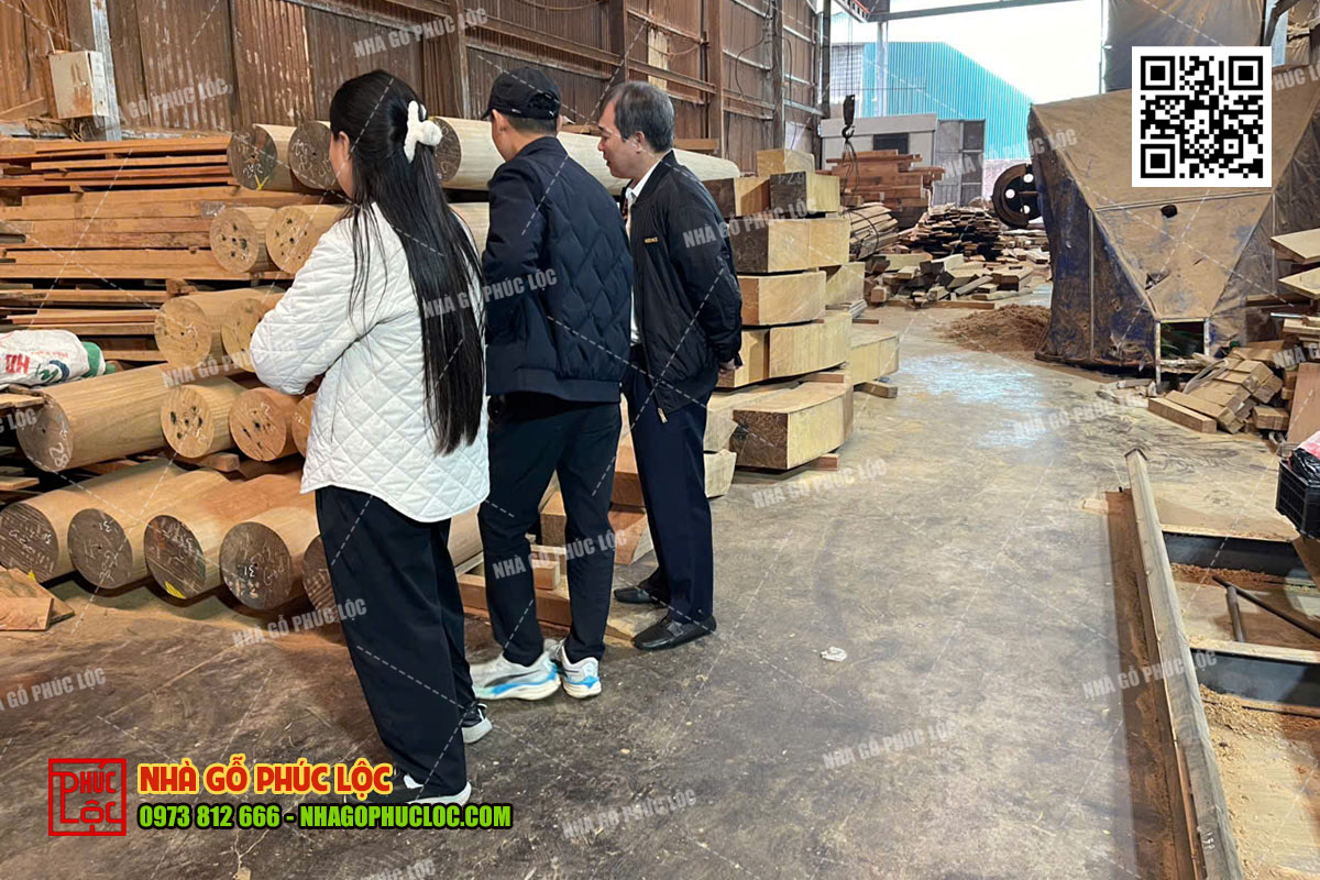 Nha-go-3-gian-22-cot-11