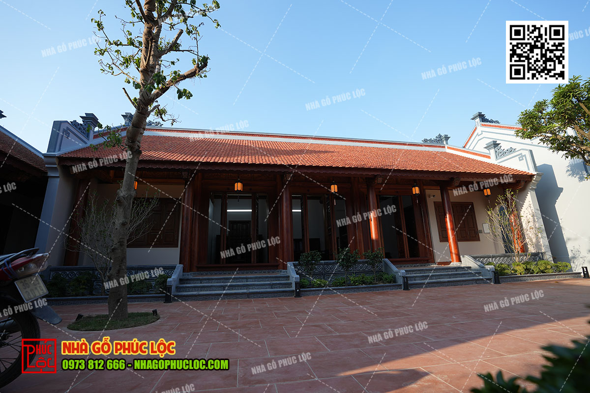 Nha-go-3-gian-co-cot-hien-bang-da-19