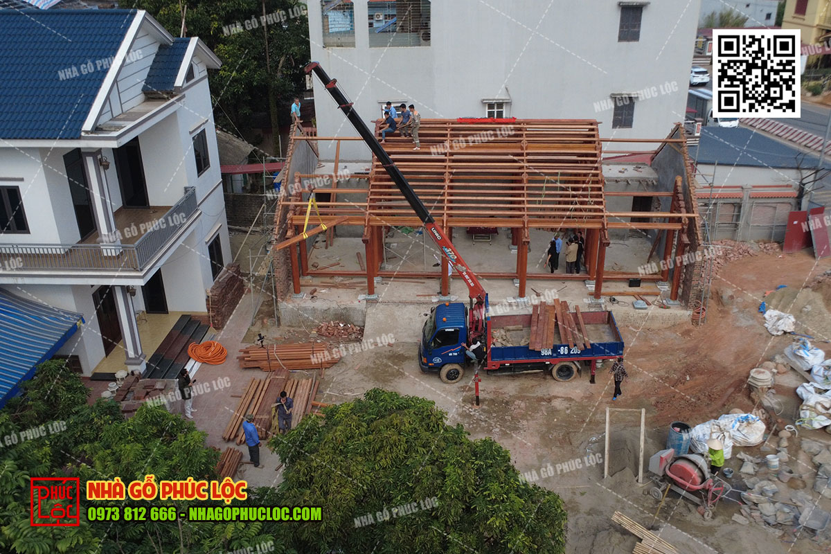 Cat-noc-nha-go-5-gian-thong-hien-5